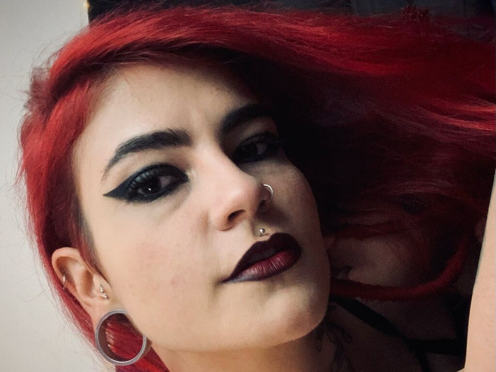 Mina Jade